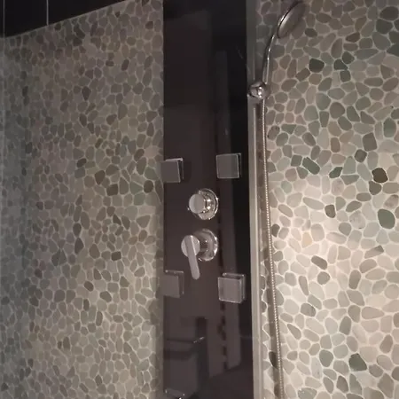 City Center Apartment, Saint-raphael Apartman